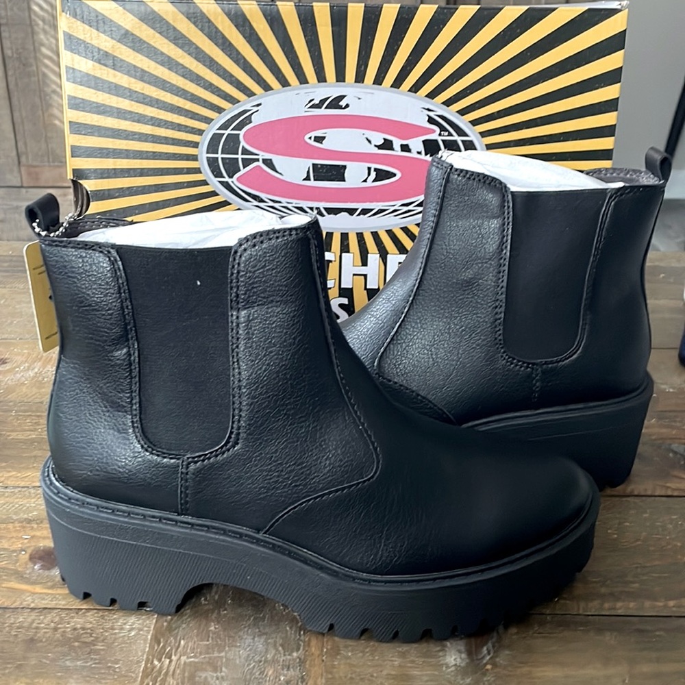NIB Skechers City Combat Boot. Black. Size 8